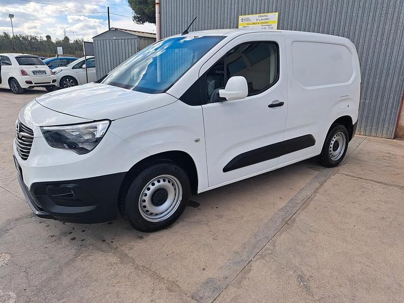 Usata Opel Combo 102 CV (75 kW) 2019 Bianco Monovolume