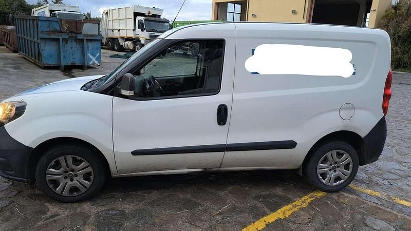 Usata Fiat Doblò 95 CV (69 kW) 2019 Bianco Monovolume