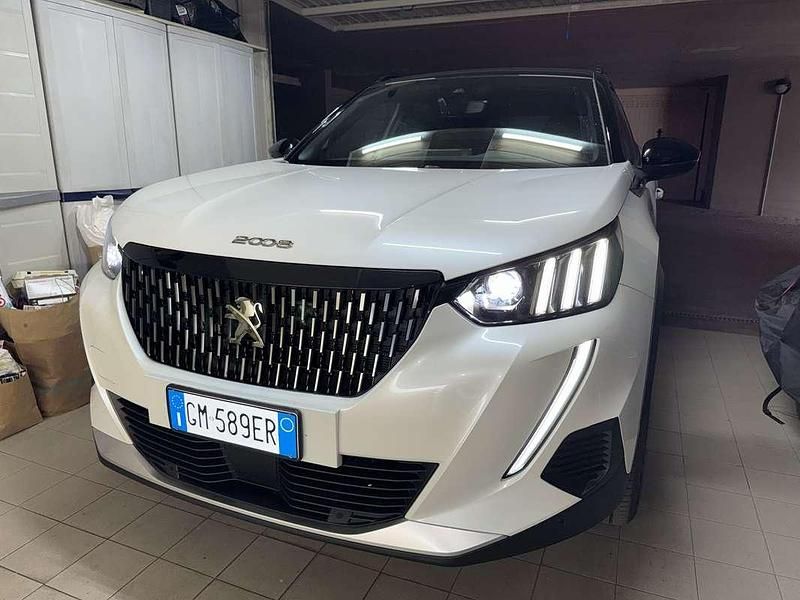 Usata Peugeot 2008 GT 131 CV (96 kW) 2023 Bianco SUV