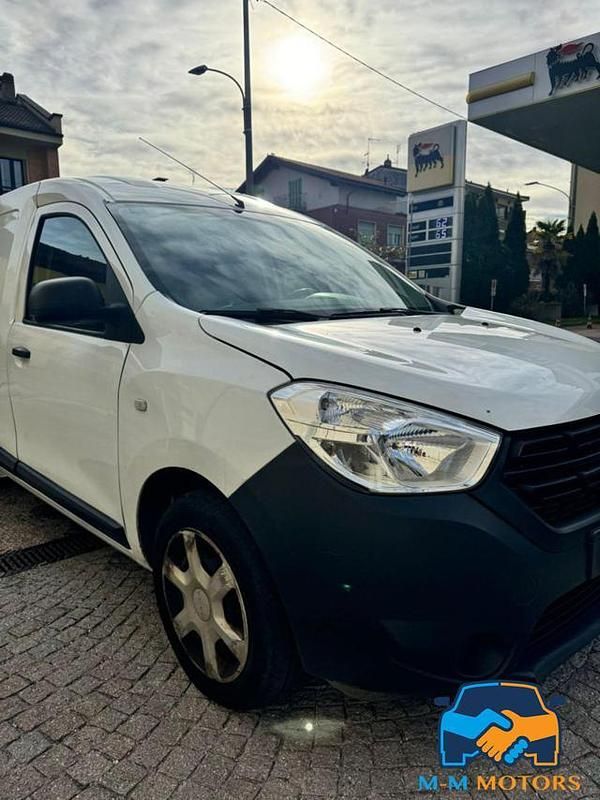 Usata Dacia Dokker Comfort 90 CV (66 kW) 2018 Bianco Monovolume