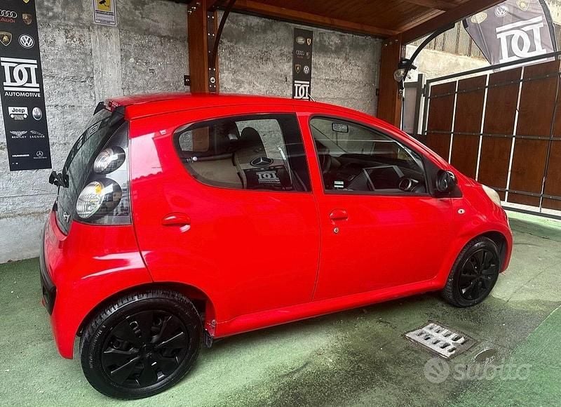 Usata Citroën C1 67 CV (49 kW) 2010 Rosso Utilitaria