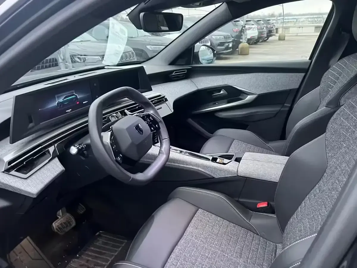 Usata Peugeot 5008 GTi 145 CV (106 kW) 2025 Bianco SUV