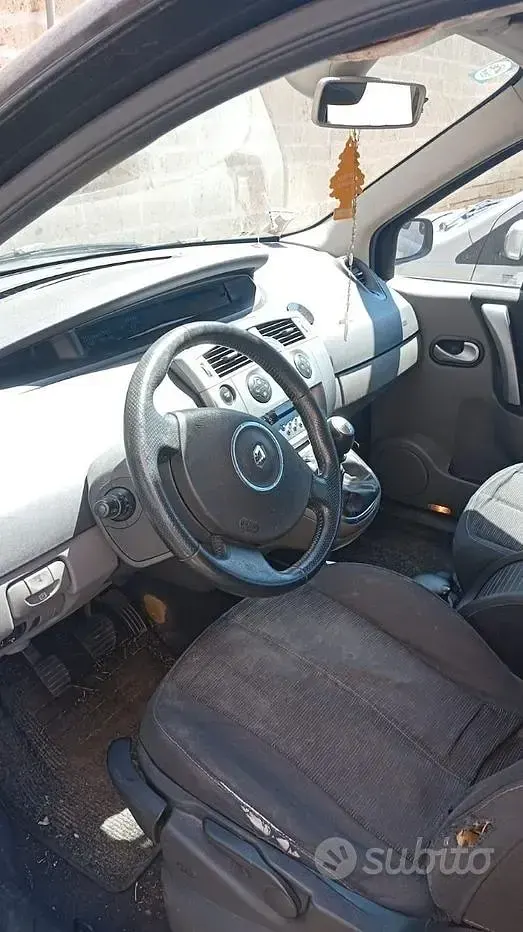 Usata Renault Scenic E-Tech 106 CV (77 kW) 2008 Nero Monovolume