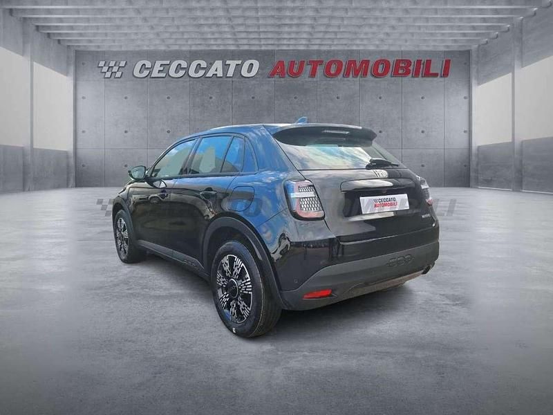 Nuova Fiat 600 110 CV (80 kW) 2026 Nero SUV