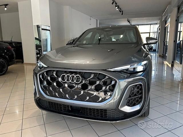 Nuova Audi Q5 Sportback Ambiente 204 CV (150 kW) 2025 Grigio SUV
