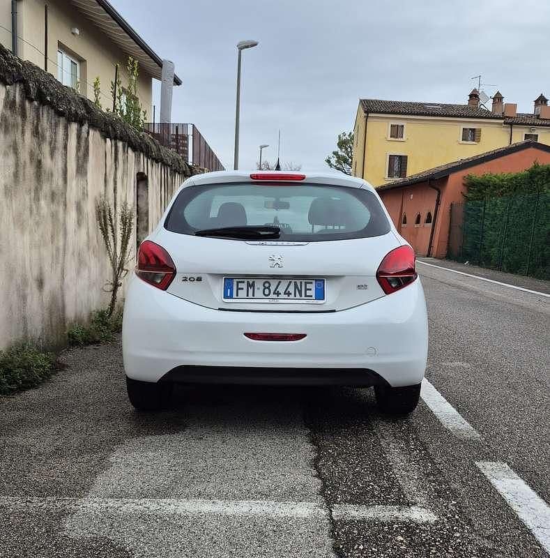 Usata Peugeot 208 Allure 75 CV (55 kW) 2018 Utilitaria