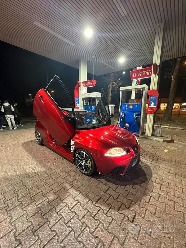 Usata Seat Ibiza 130 CV (95 kW) 2007 Rosso Utilitaria