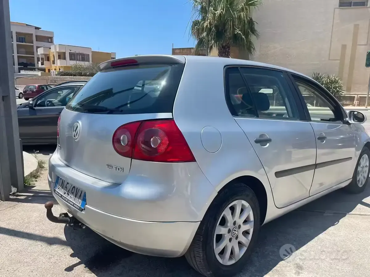 Usata VW Golf IV Comfortline 105 CV (77 kW) 2005 Grigio Berlina