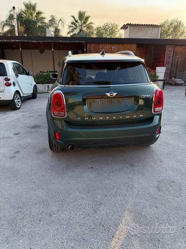 Usata Mini Countryman 111 CV (81 kW) 2017 Verde SUV