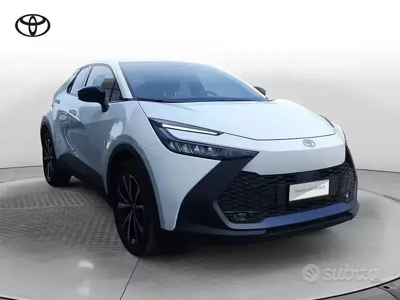 Usata Toyota C-HR Trend 223 CV (164 kW) 2025 Bianco SUV