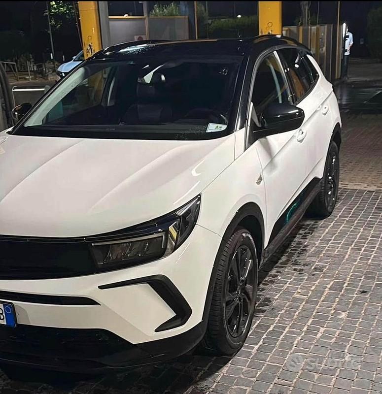 Usata Opel Grandland X GS Line 131 CV (96 kW) 2022 Bianco SUV