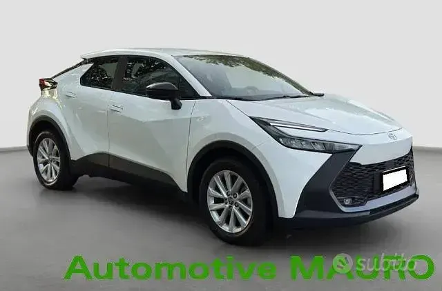 Usata Toyota C-HR Trend 98 CV (72 kW) 2024 Bianco SUV