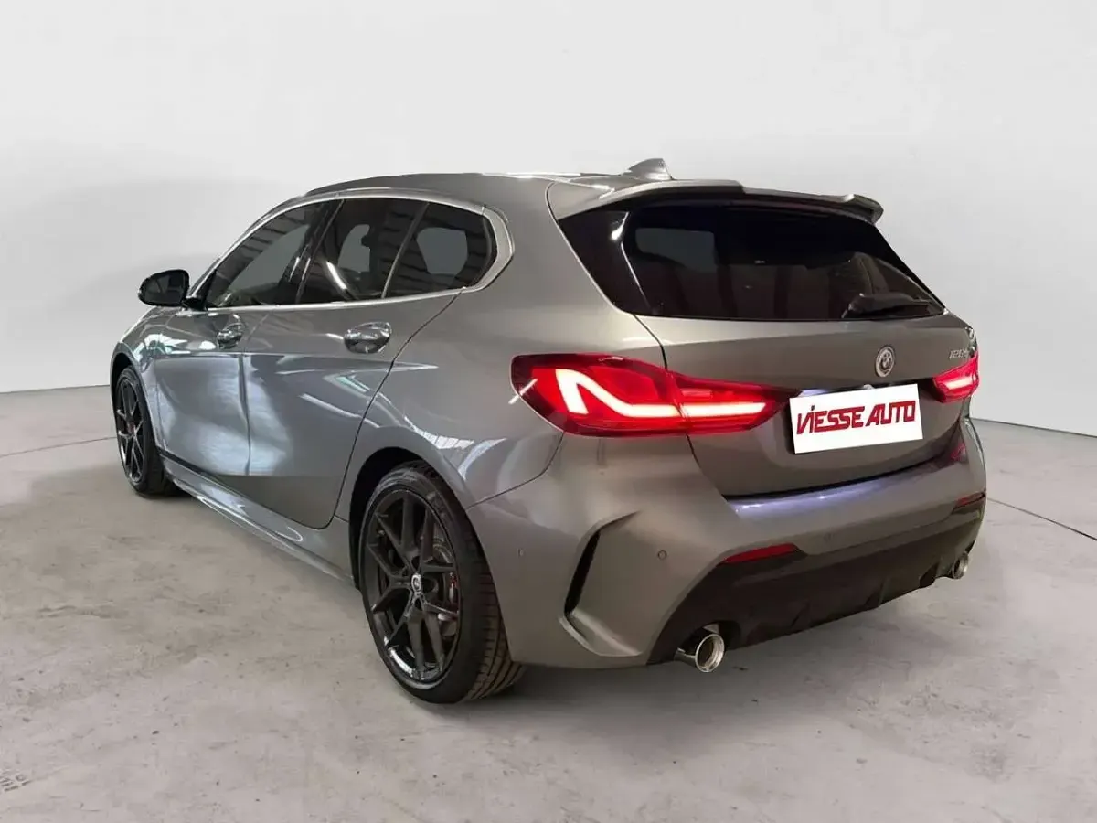 Usata BMW 128 Comfort Edition 265 CV (194 kW) 2023 Grigio Berlina