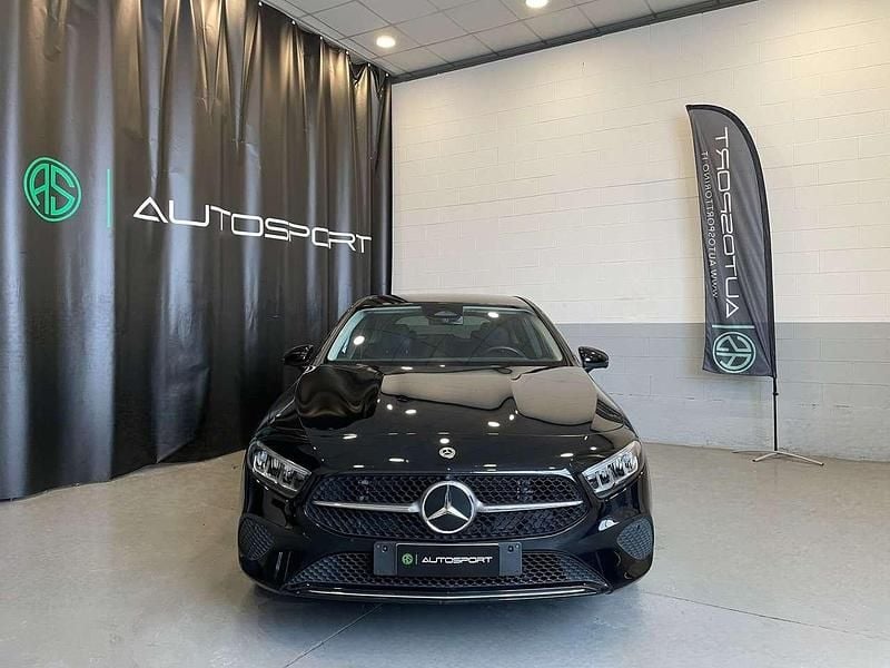 Usata Mercedes A180 Advanced 136 CV (100 kW) 2023 Nero Utilitaria