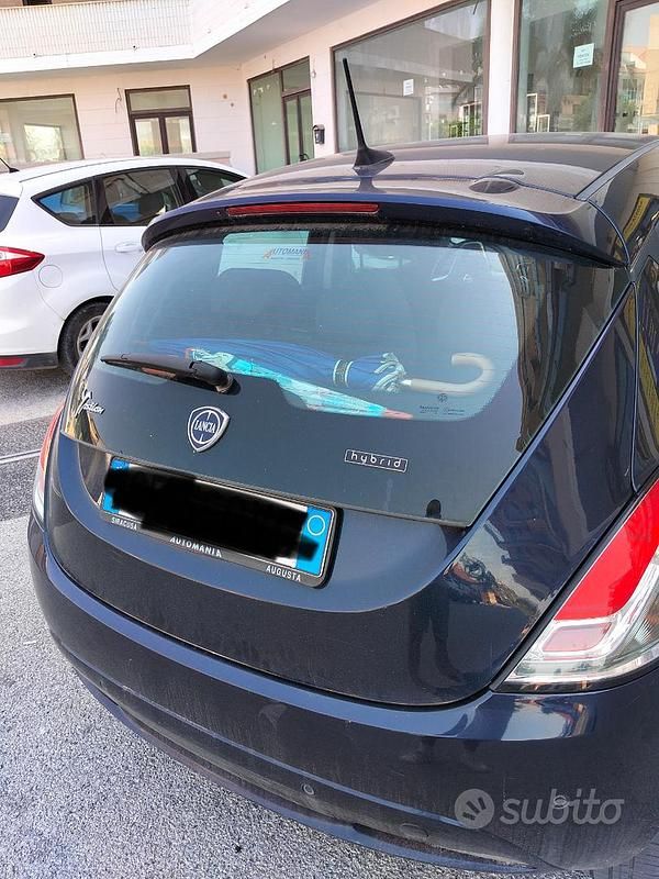 Usata Lancia Ypsilon 60 CV (44 kW) 2021 Blu Utilitaria