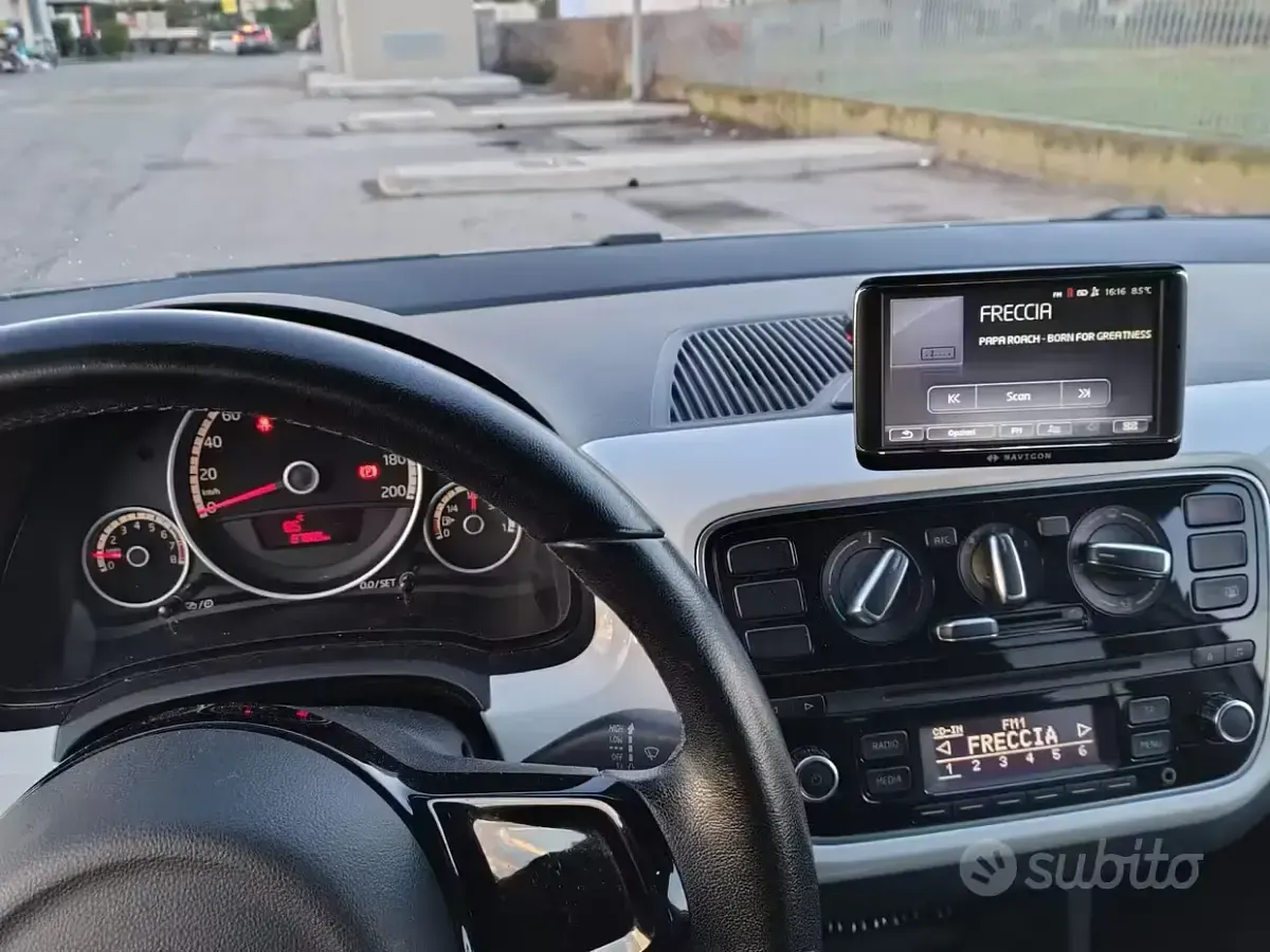 Usata VW up! 75 CV (55 kW) 2013 Utilitaria