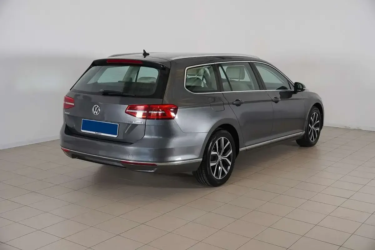Usata VW Passat Highline 150 CV (110 kW) 2015 Other Station wagon