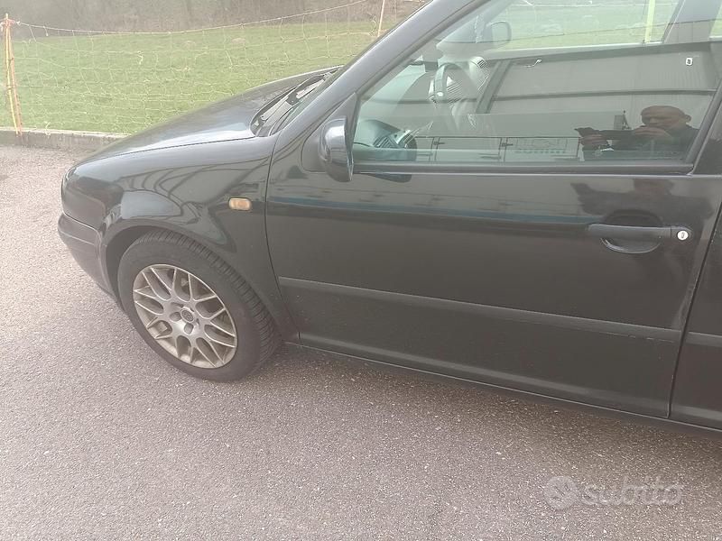 Usata VW Golf III 90 CV (66 kW) 1998 Nero Berlina