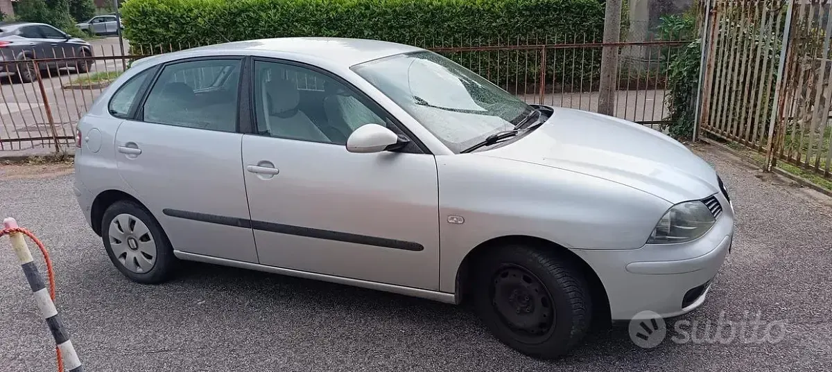 Usata Seat Ibiza 75 CV (55 kW) 2007 Grigio Utilitaria
