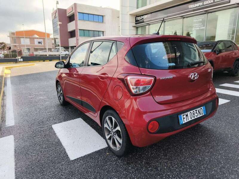 Usata Hyundai i10 Style 87 CV (63 kW) 2018 Rosso Utilitaria