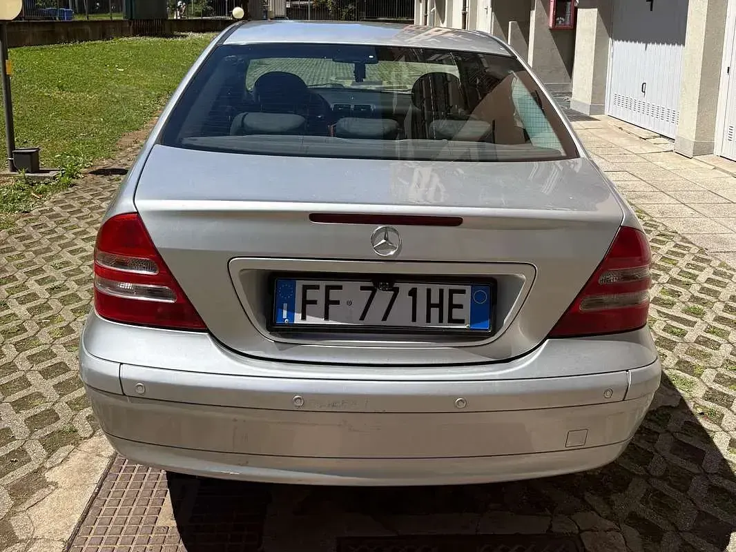 Gebraucht Mercedes C180 Classic 129 PS (94 kW) 2001 Silber Limousine