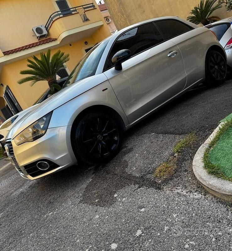 Usata Audi A1 S-Line 90 CV (66 kW) 2011 Grigio Utilitaria