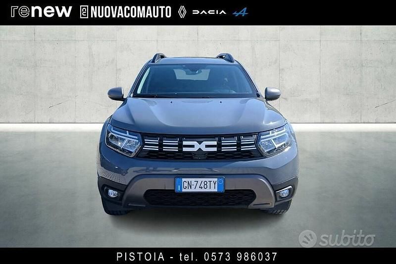 Usata Dacia Duster Journey 101 CV (74 kW) 2023 Grigio chiaro SUV