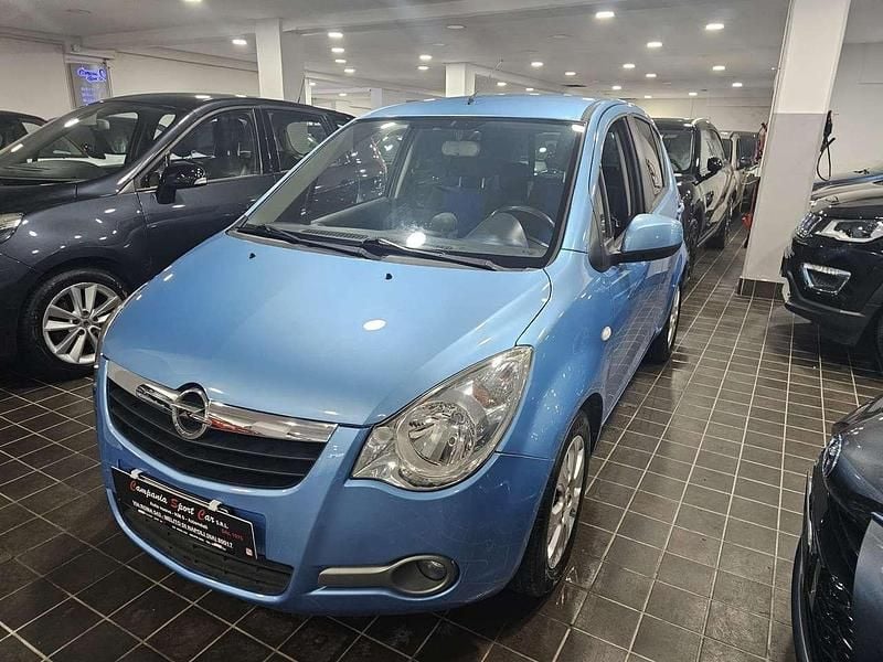 Azzurro cielo metallizzato Usata 2011 Opel Agila Edition Due volumi | 3990 € (Buon prezzo) - Immagine 1/4