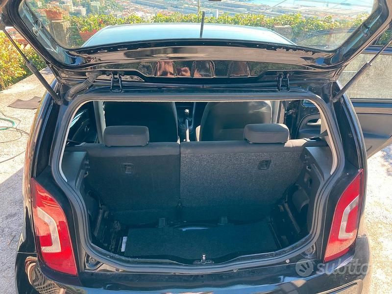 Usata VW up! 60 CV (44 kW) 2014 Nero Utilitaria