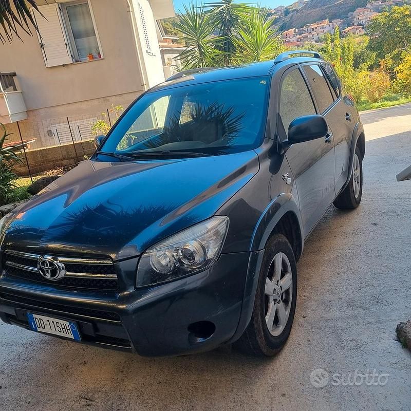 Usata Toyota RAV4 2006 Grigio SUV