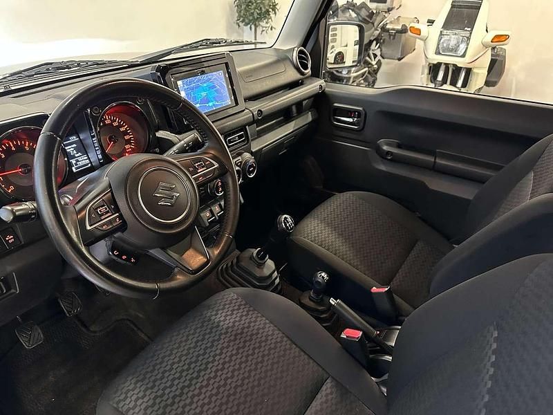 Usata Suzuki Jimny 102 CV (75 kW) 2019 Nero colorado SUV