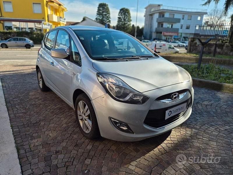 Usata Hyundai ix20 Style 90 CV (66 kW) 2011 Grigio Utilitaria