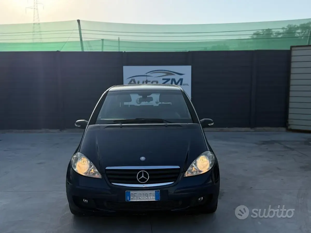 Usata Mercedes A180 Elegance 109 CV (80 kW) 2007 Blu Berlina