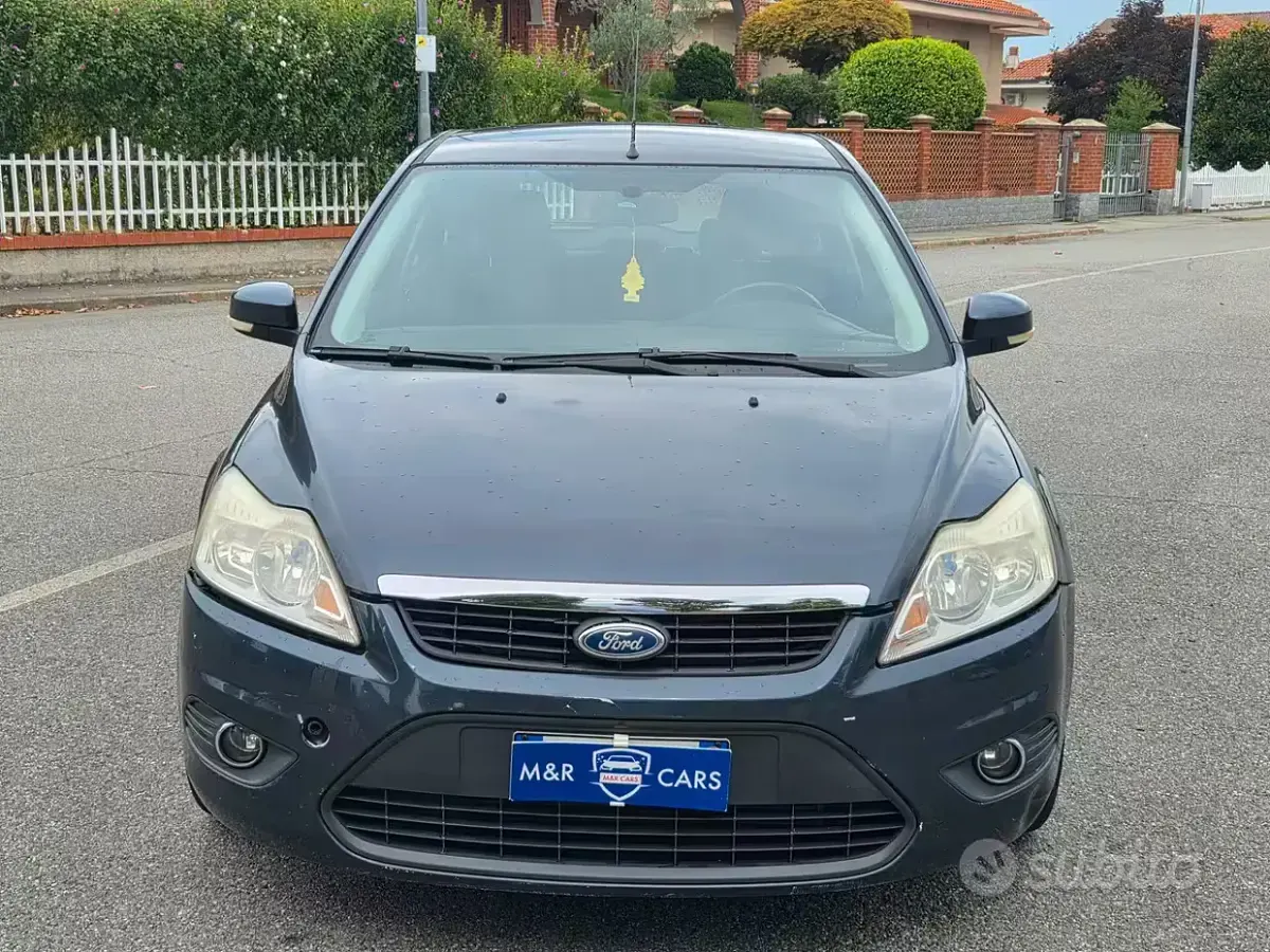 Usata Ford Focus 110 CV (80 kW) 2009 Grigio Berlina