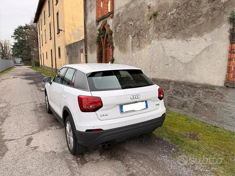 Usata Audi Q2 Business 150 CV (110 kW) 2016 Bianco SUV