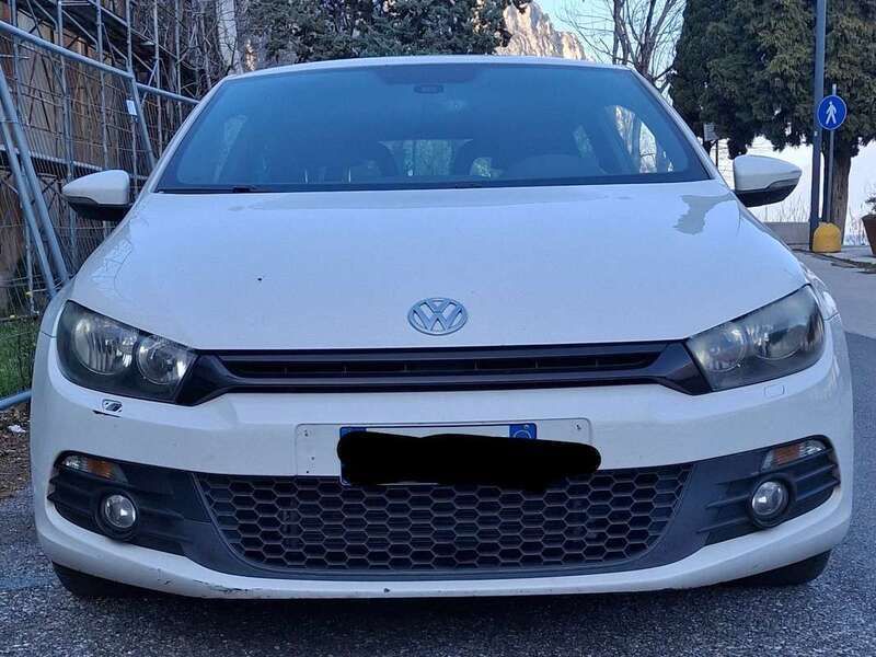 Bianco Usata 2010 VW Scirocco Coupé | 5800 € (Molto cara) - Immagine 1/4