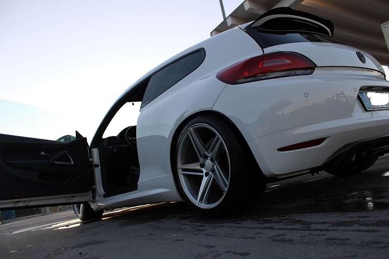 Usata VW Scirocco 140 CV (102 kW) 2011 Bianco Coupé