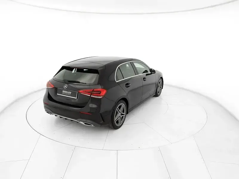 Usata Mercedes A180 Premium 116 CV (85 kW) 2019 Nero Berlina