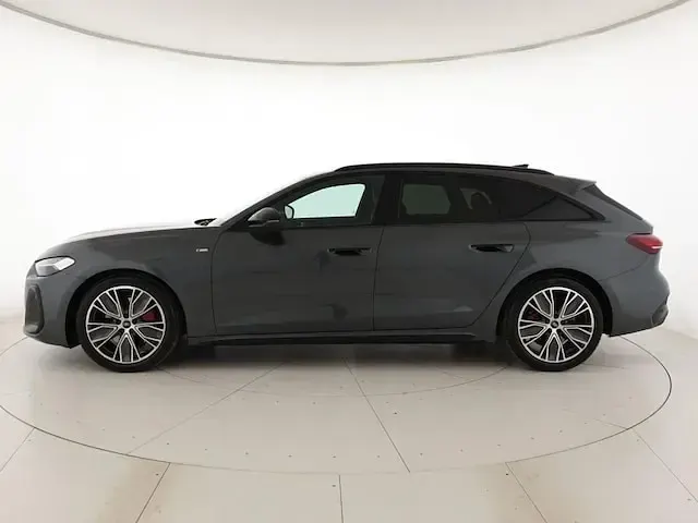 Nuova Audi A5 S-Line 204 CV (150 kW) 2025 Grigio daytona perlato Station wagon