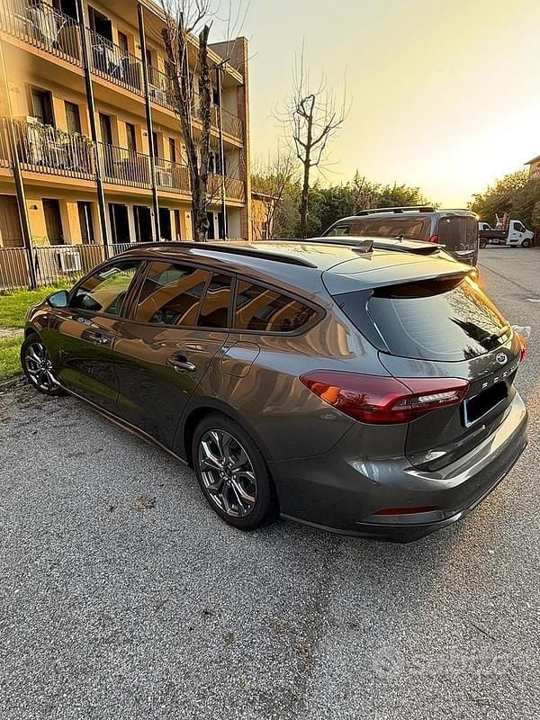 Usata Ford Focus ST-Line 120 CV (88 kW) 2022 Station wagon