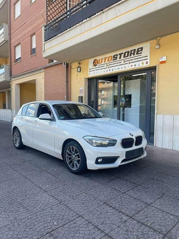 Bianco Usata 2015 BMW 116 Advantage Due volumi | 12.290 € (Ottimo prezzo) - Immagine 1/4