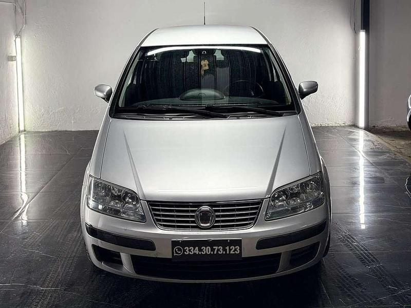 Usata Fiat Idea 80 CV (58 kW) 2011 Grigio Monovolume