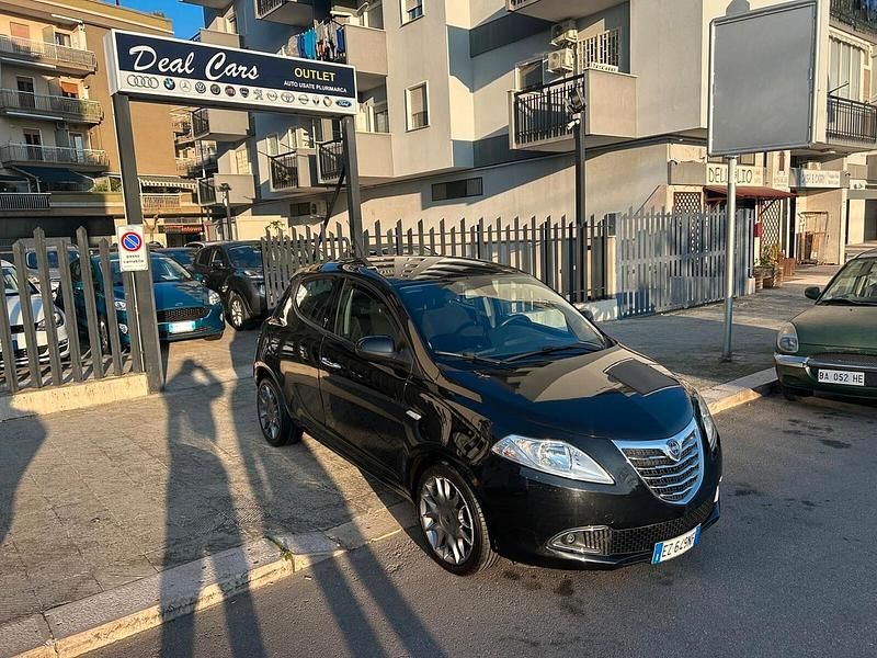 Usata Lancia Ypsilon S 95 CV (69 kW) 2015 Nero Utilitaria