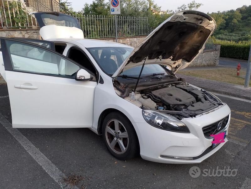 Usata Volvo V40 Kinetic 114 CV (83 kW) 2014 Bianco Station wagon