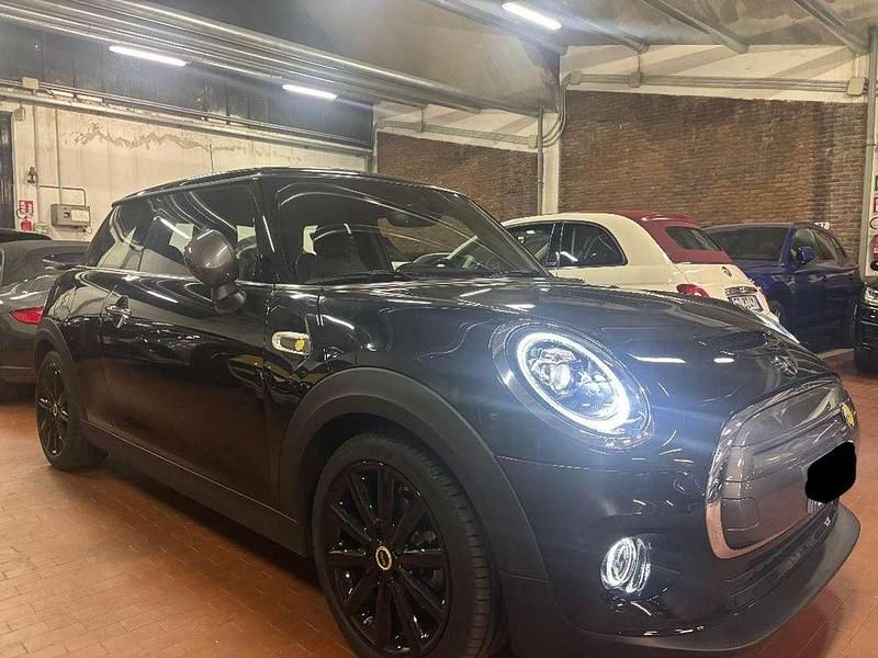 Usata Mini Cooper SE Hype 75 kW (102 CV) 2021 Nero Utilitaria