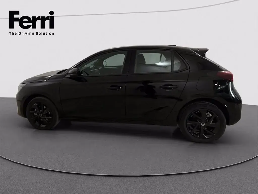 Usata Opel Corsa 110 CV (80 kW) 2025 Nero metallizato Utilitaria