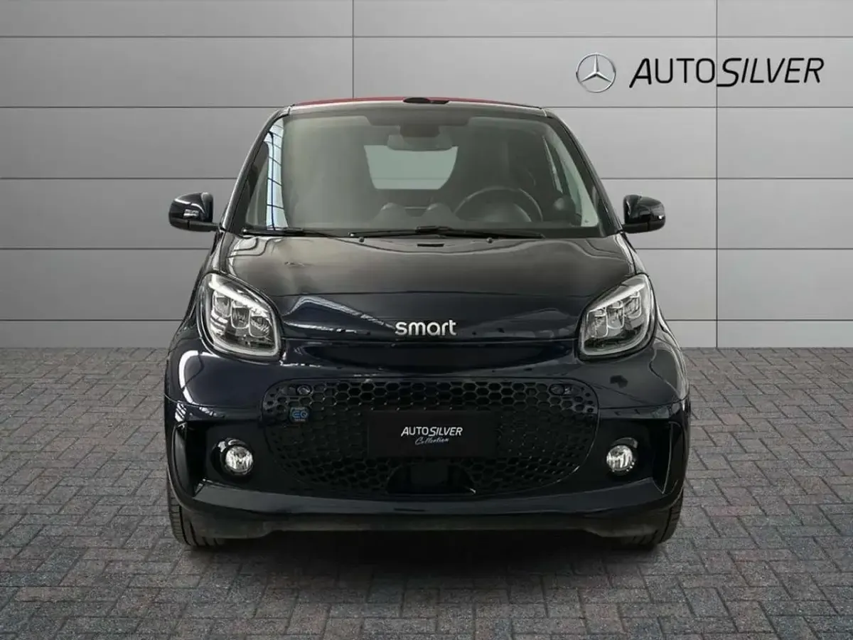 Usata Smart ForTwo Coupé 41 kW (56 CV) 2022 Blu Cabrio