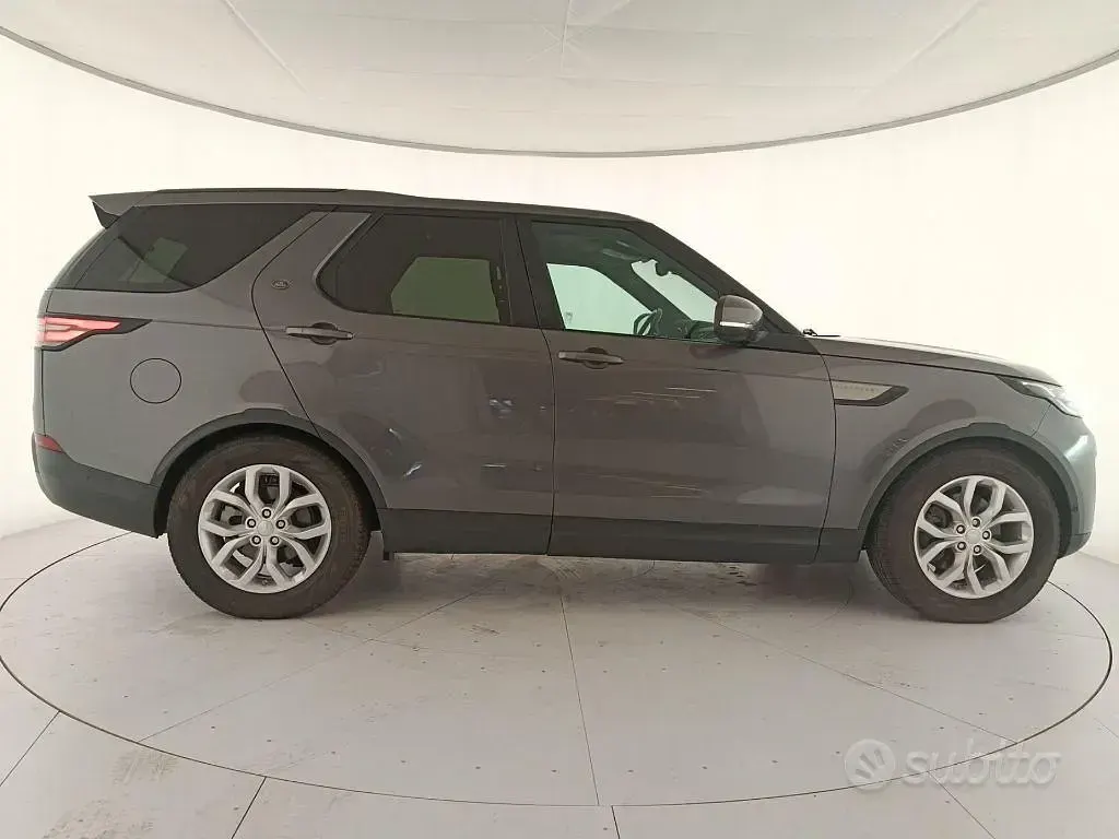 Usata Land Rover Discovery 241 CV (177 kW) 2019 Grigio SUV
