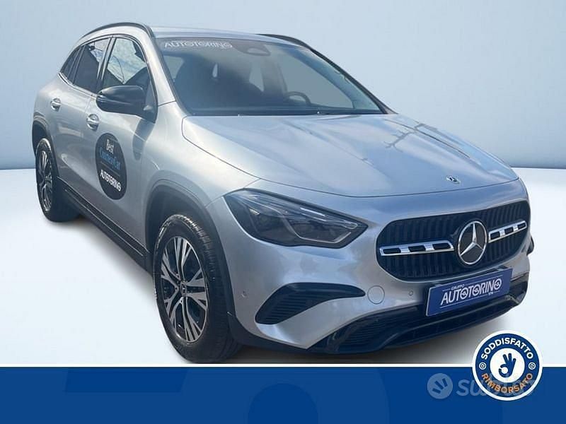 Usata Mercedes GLA180 Advanced Plus 116 CV (85 kW) 2024 Grigio metallizzato SUV