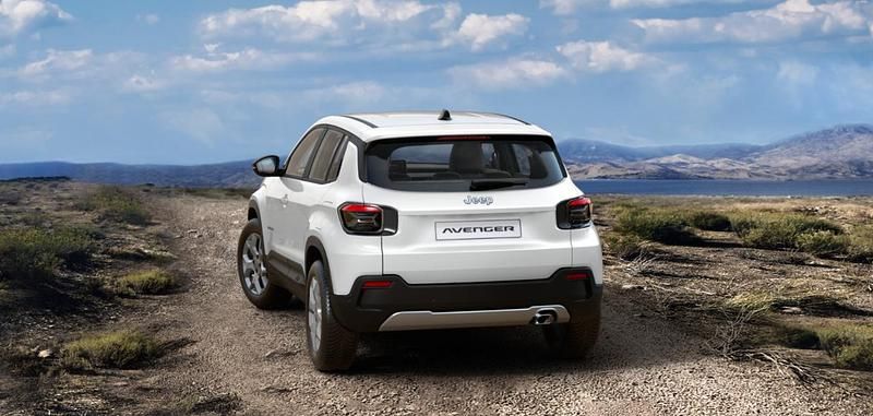 Usata Jeep Avenger Altitude 101 CV (74 kW) 2023 Bianco SUV